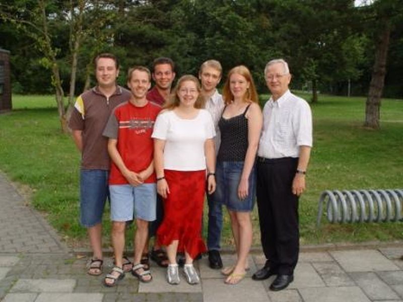 Vorstand 2005 der Erlenseer JU und Werner Cwielong